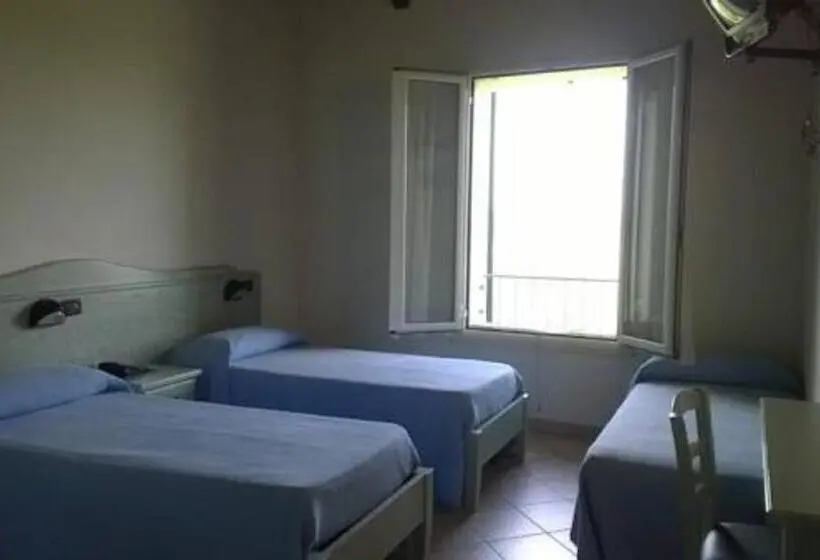 スタンダードトリプルルーム, Albergo Del Po