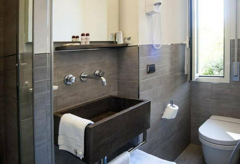 标准单人间, Rosenblatt