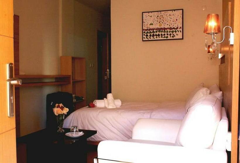 Chambre Standard, Vallee Ziz