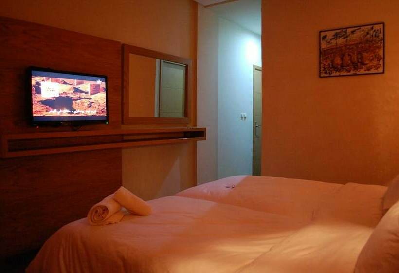 Chambre Standard, Vallee Ziz