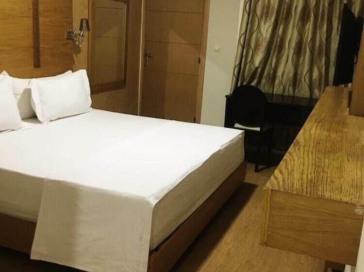 Chambre Standard, Vallee Ziz