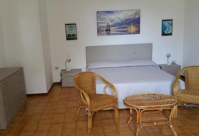 スタンダードトリプルルーム, Villa Stasi B&b