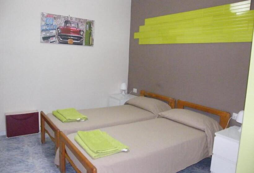 Habitació Triple Estàndard, Alborada