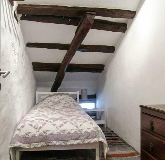 1 Bedroom Penthouse Apartment, Apartments Hemingway House