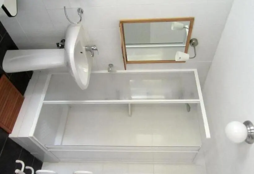 آپارتمان 1 خوابه با تراس, Apartments Hemingway House