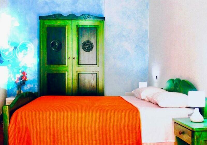 חדר סטנדרט לשלושה, Arena Bianca