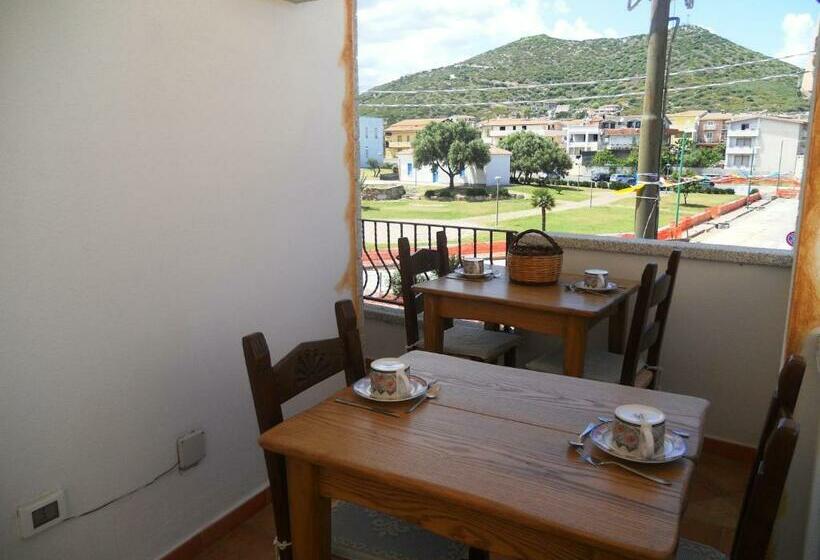 חדר סטנדרט לשלושה, Arena Bianca