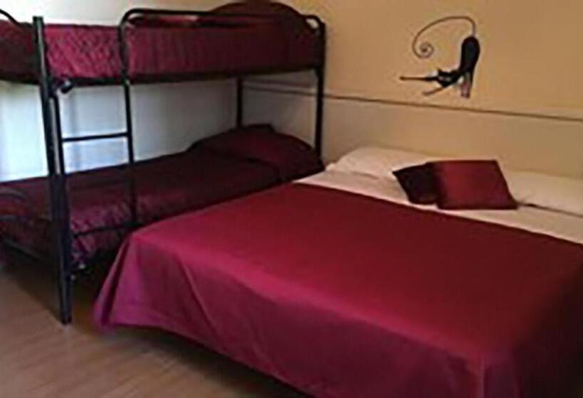 غرفة قياسية, La Stregatta