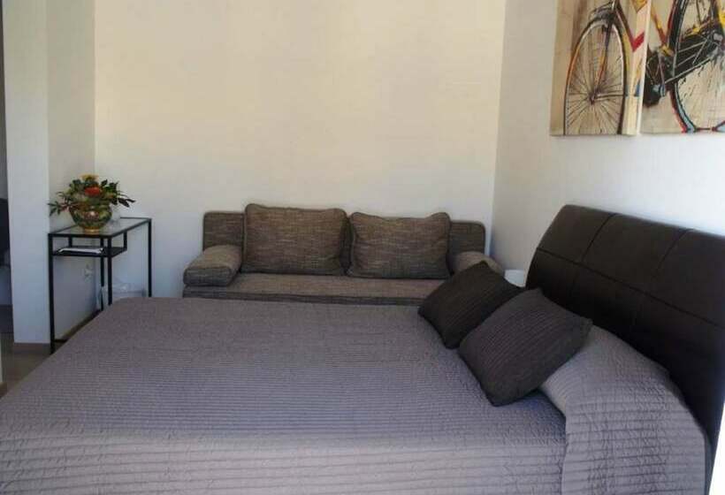 バルコニー付きデラックスルーム, Plaza Rooms