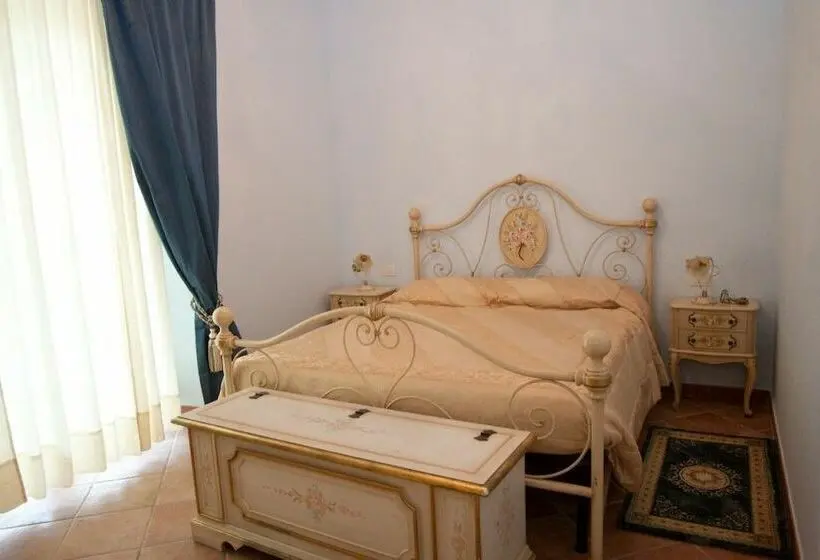 スタンダードルーム, Villa Strampelli
