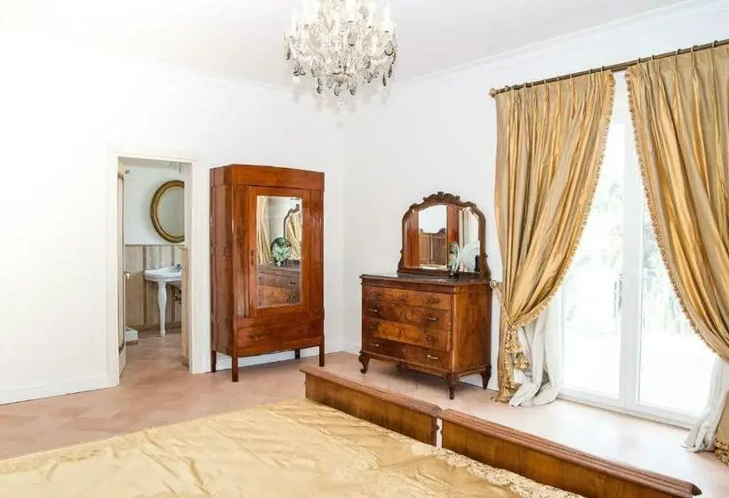 ベーシックトリプルルーム, Villa Strampelli