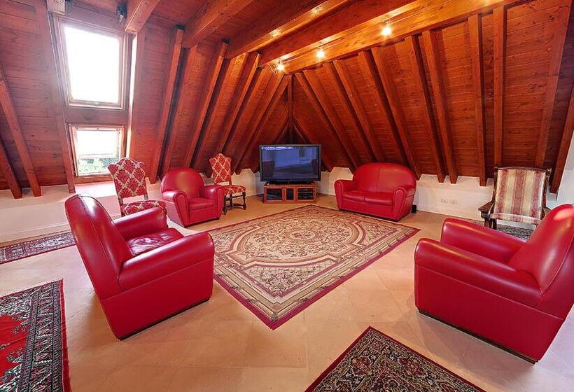 Suite Deluxe, Villa Strampelli