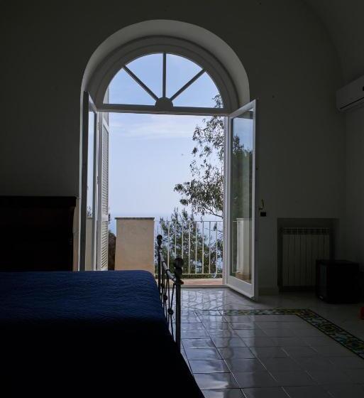 Люкс Кровать Кинг, Villacore Capri