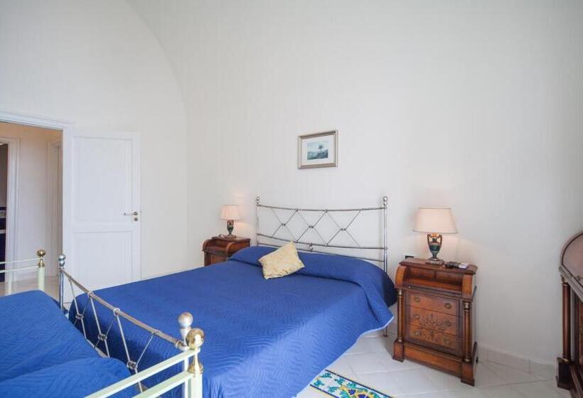 キングサイズベッドのスイートルーム, Villacore Capri