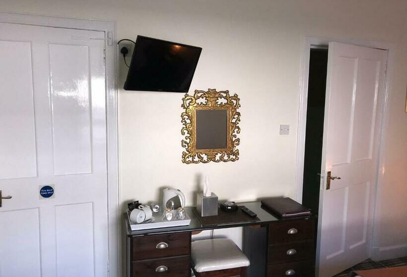 חדר דלוקס, Woodvale