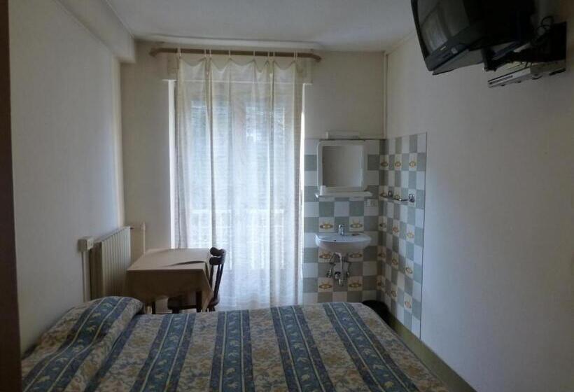 اتاق استاندارد یک تخته با سرویس بهداشتی مشترک, Beau Séjour