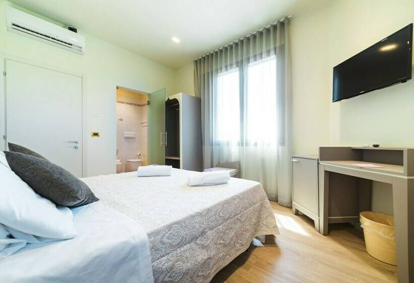 חדר קומפורט, Calaluna