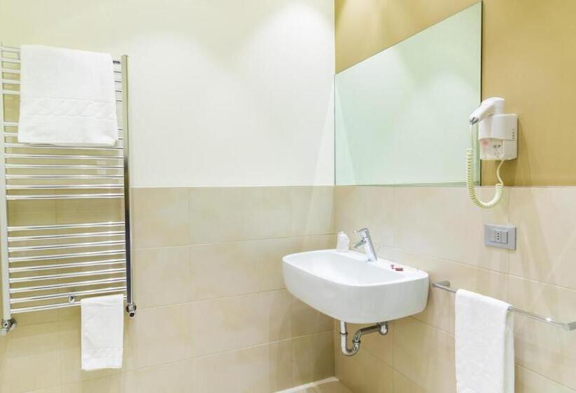 חדר סופריור, Calaluna