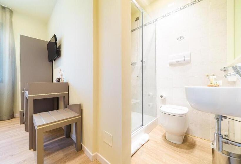 חדר סטנדרט, Calaluna