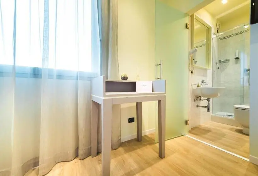 Standard Yhden Hengen Huone, Calaluna
