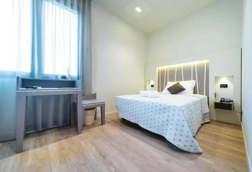 Standard Yhden Hengen Huone, Calaluna