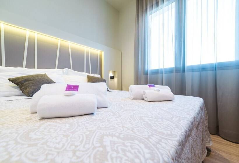 חדר סטנדרט, Calaluna