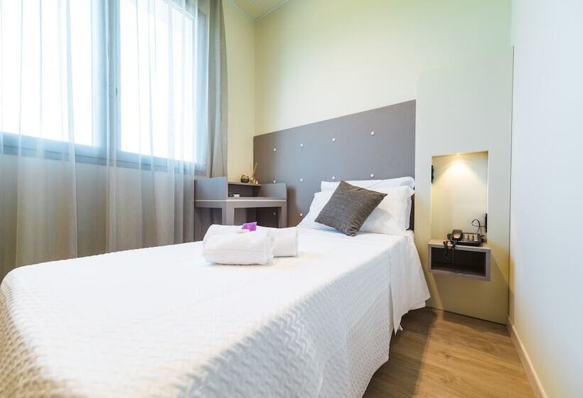 חדר אקונומי יחיד, Calaluna