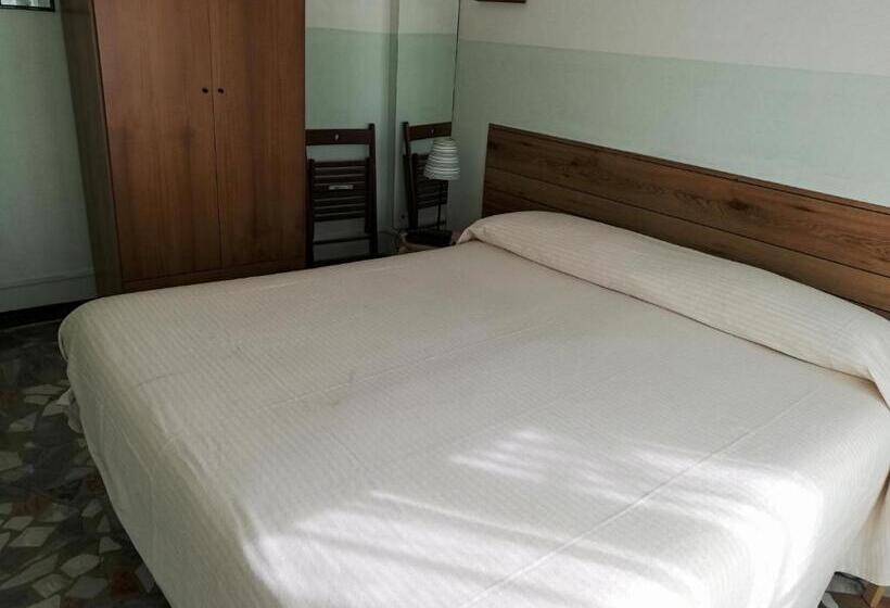 스탠다드 룸, Caprice