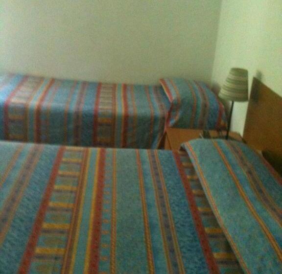 스탠다드 트리플 룸, Caprice