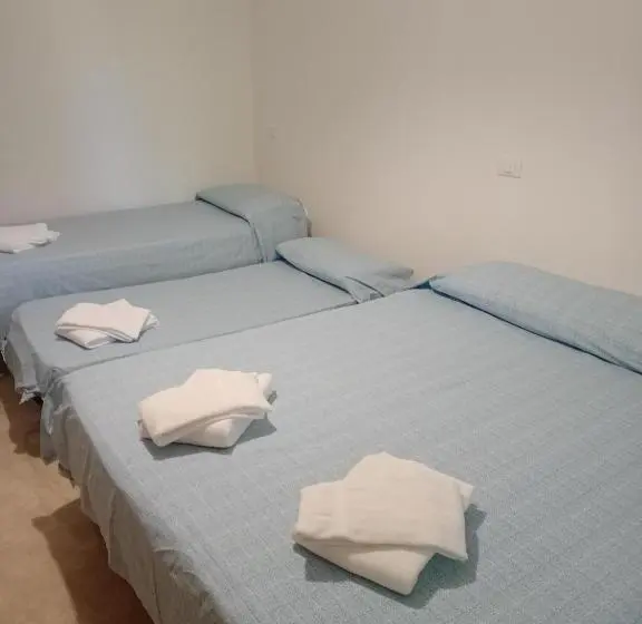 スタンダード４人部屋, Caprice