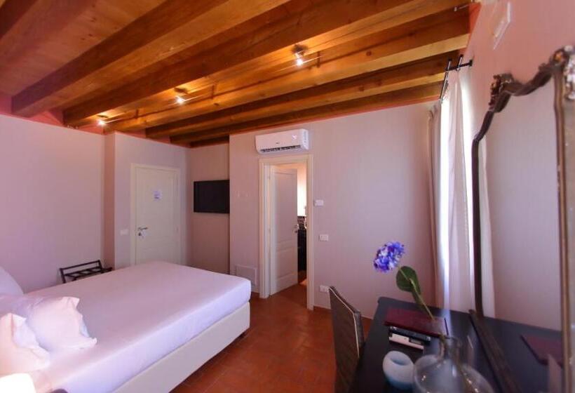 デラックスルーム, Classique