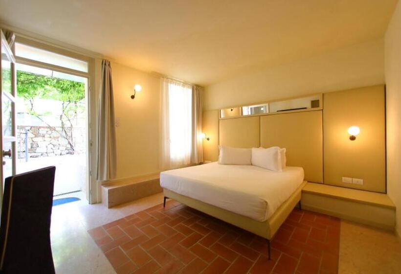 デラックスルーム, Classique