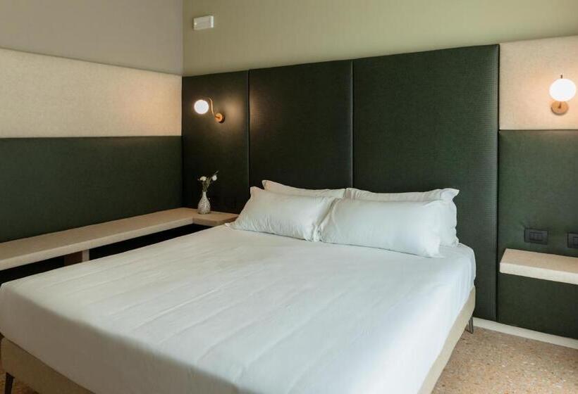 スーペリアールーム, Classique