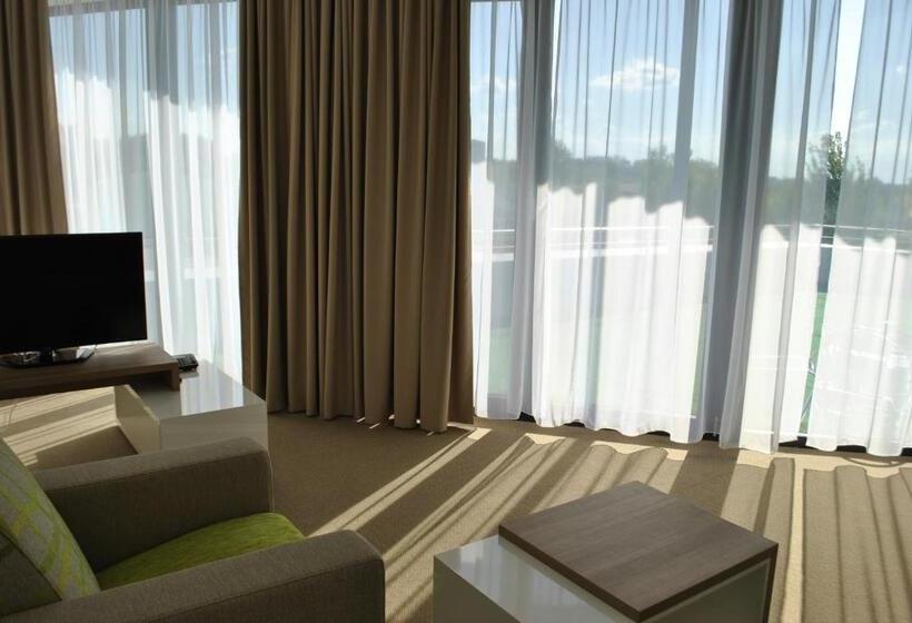 סוויטה עם מרפסת, Golf Jezera