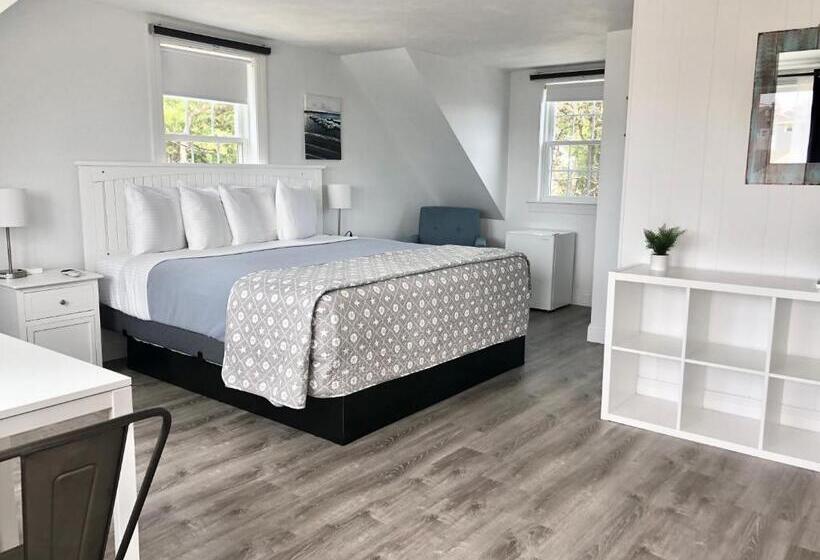 キングサイズベッドのスタンダードルーム, Kingfisher Oceanside