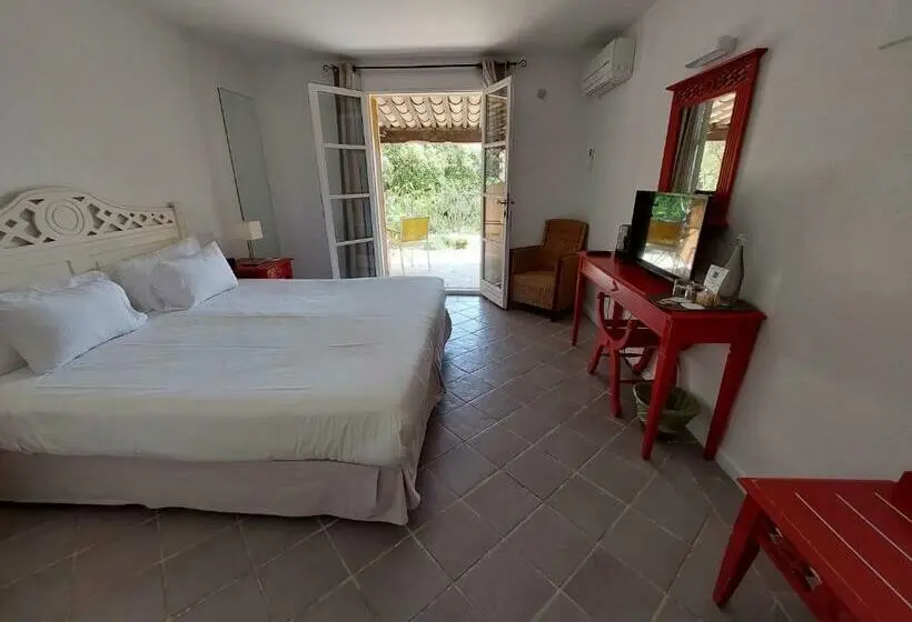 Standard-huone, Hôtel Les Bouis   Vue Mer