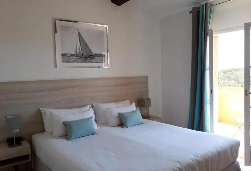 Superior-huone Merinäkymä, Hôtel Les Bouis   Vue Mer