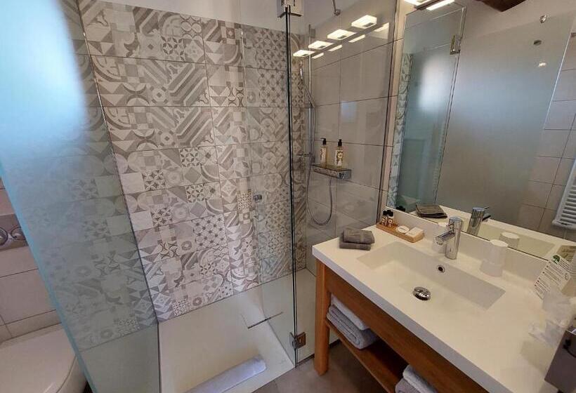 غرفة سوبيريور مطلّة علي البحر, Hôtel Les Bouis   Vue Mer