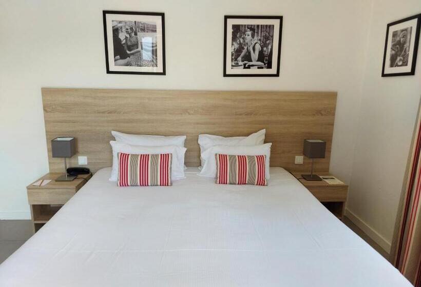 غرفة سوبيريور مطلّة علي البحر, Hôtel Les Bouis   Vue Mer