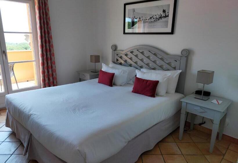 غرفة سوبيريور مطلّة علي البحر, Hôtel Les Bouis   Vue Mer