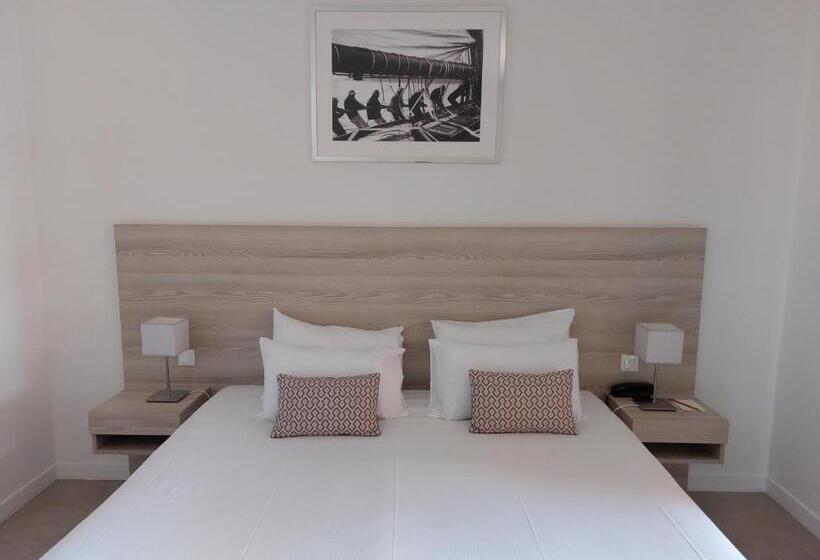 غرفة سوبيريور مطلّة علي البحر, Hôtel Les Bouis   Vue Mer