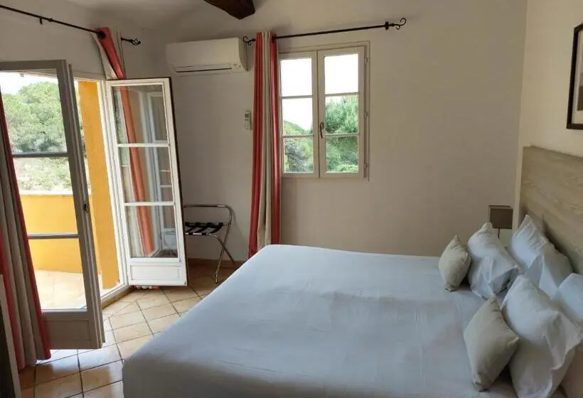 Superior-huone Merinäkymä, Hôtel Les Bouis   Vue Mer