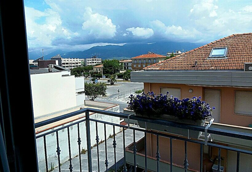 اتاق استاندارد با بالکن, Lido Inn