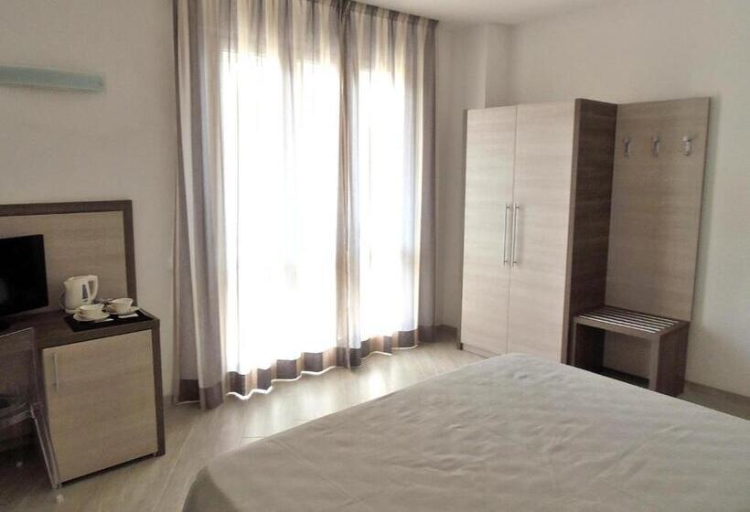 اتاق استاندارد با بالکن, Lido Inn