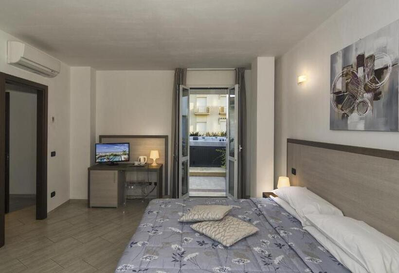 Chambre Standard avec Balcon, Lido Inn