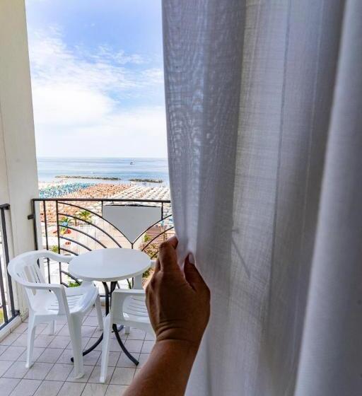 Quarto Estandar Vista Mar com Sacada, Prestige