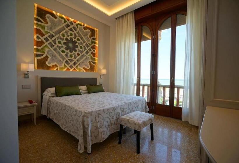 اتاق استاندارد با چشم‌انداز دریا, Villa Fulgida