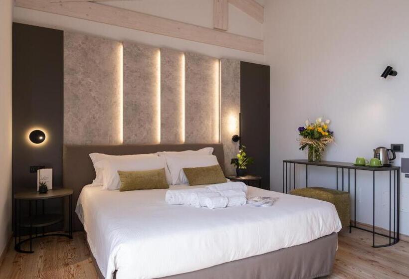 חדר משפחתי, La Cipressina B&b