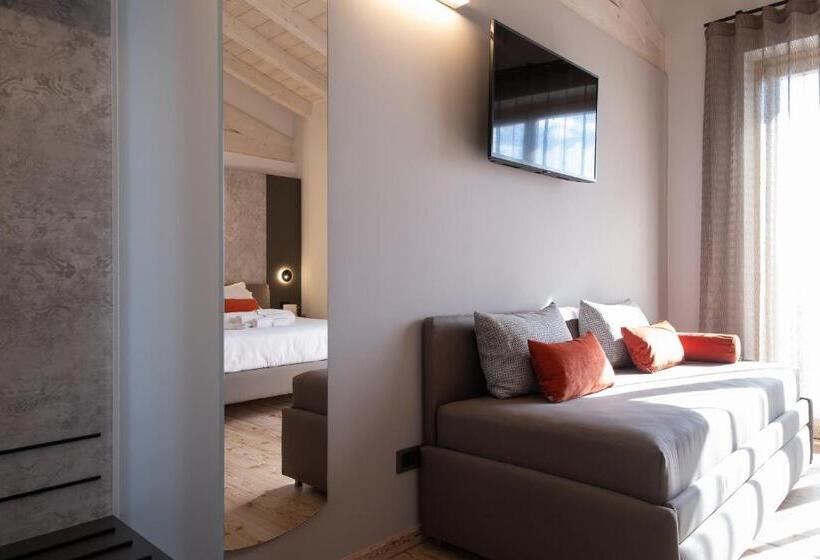 חדר משפחתי, La Cipressina B&b