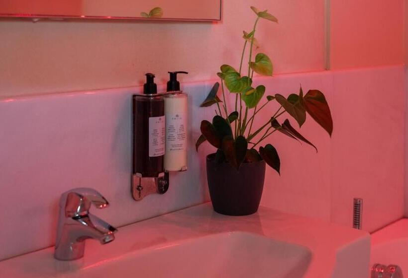 חדר משפחתי, La Cipressina B&b